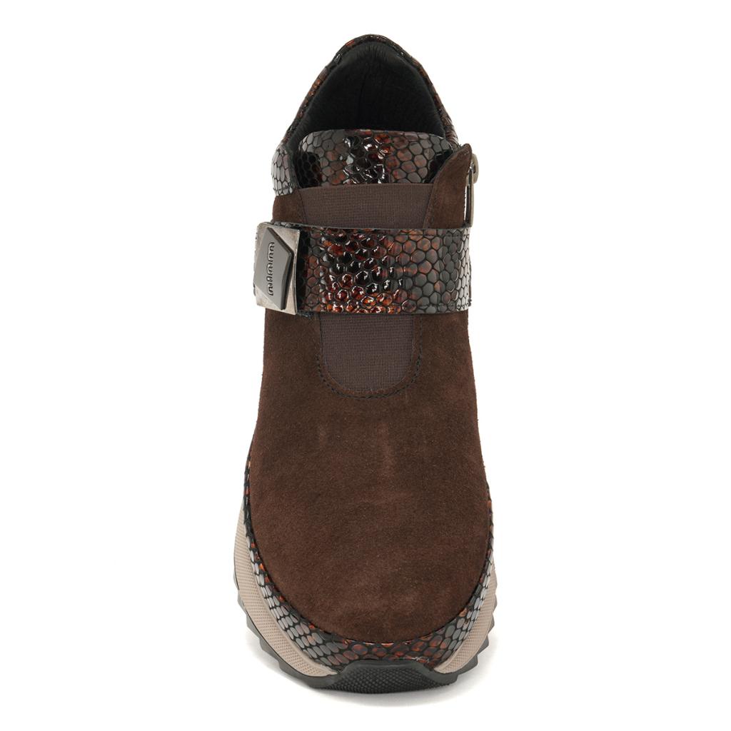 Кроссовки женские