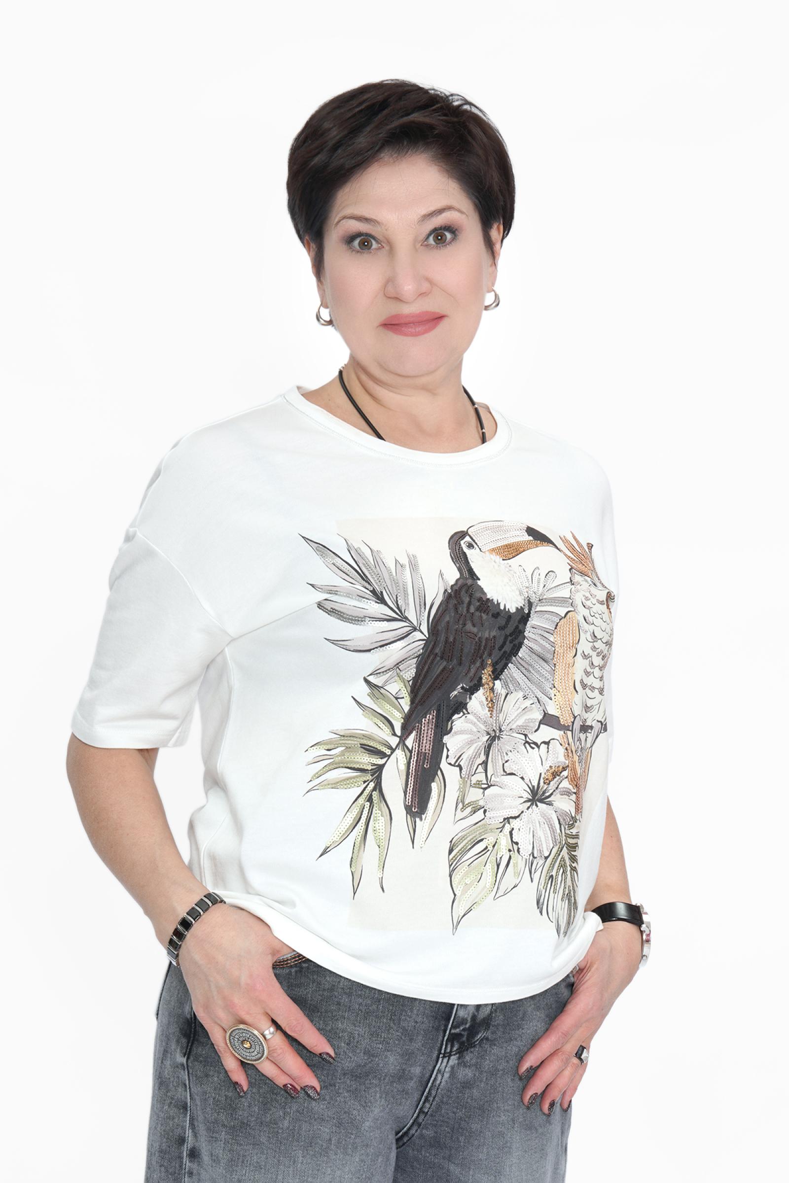 Футболка молочная попугаи