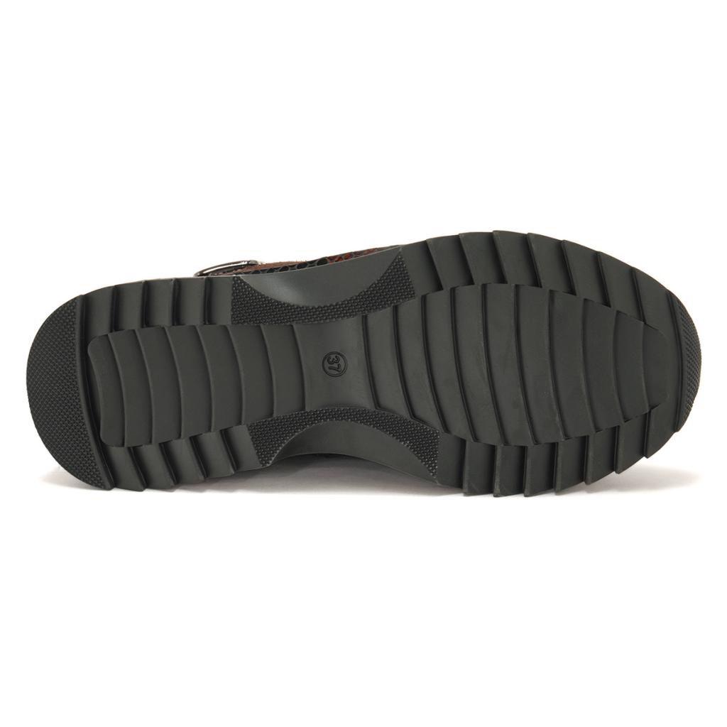 Кроссовки женские