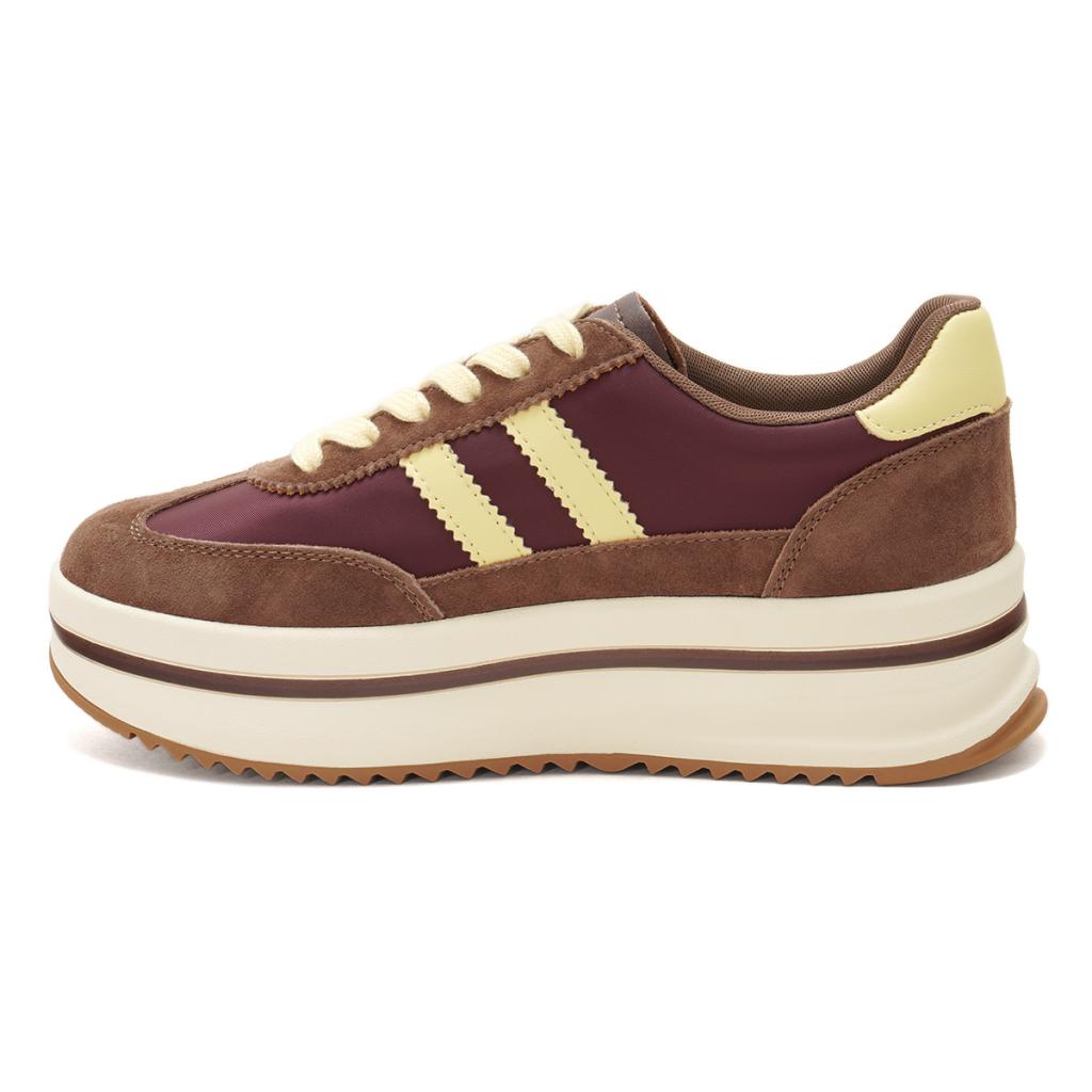 Кроссовки женские