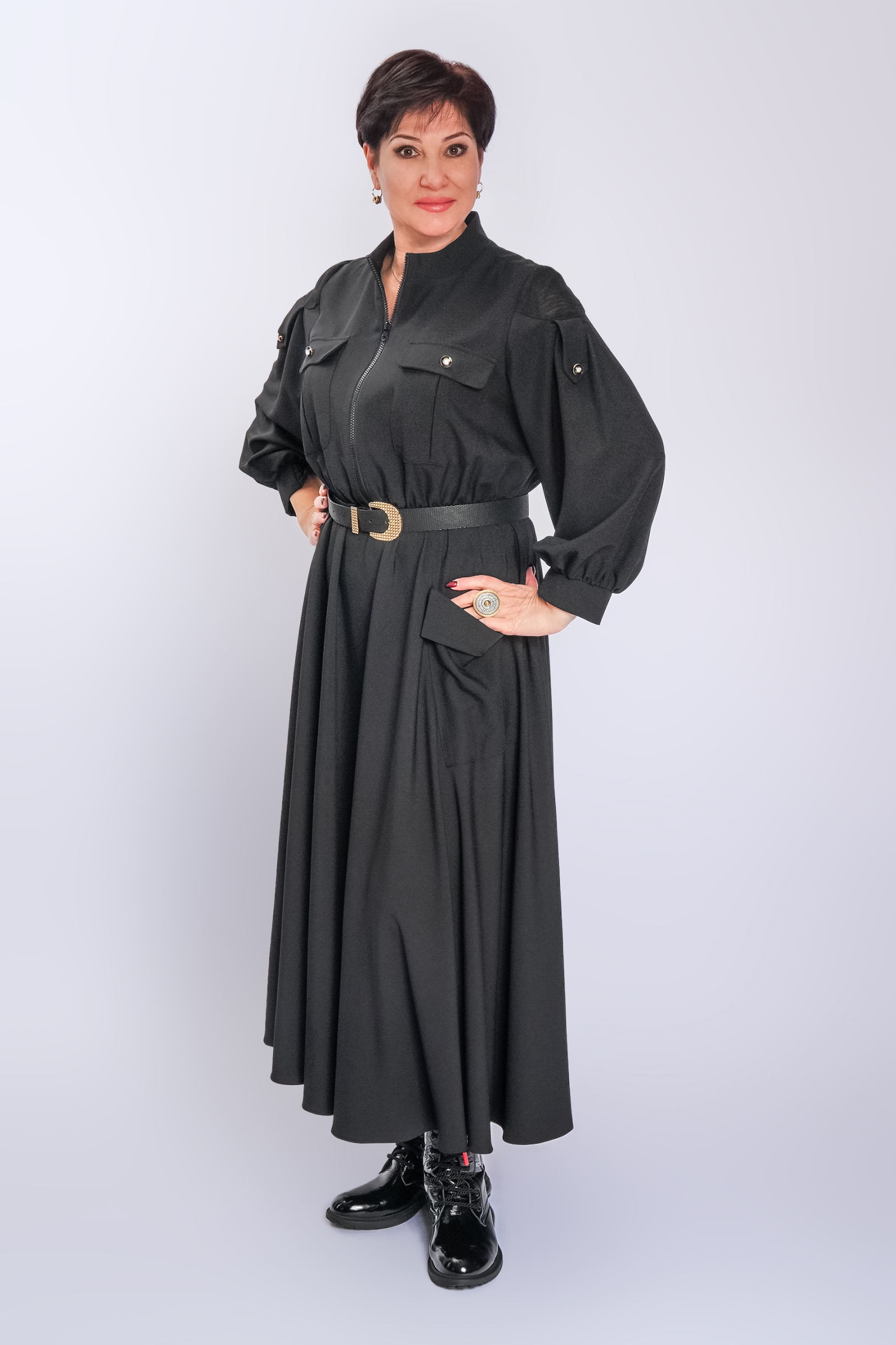Платье черное с накл.карманами и ремнем