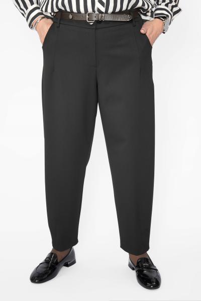 Брюки черные клепки на ремне