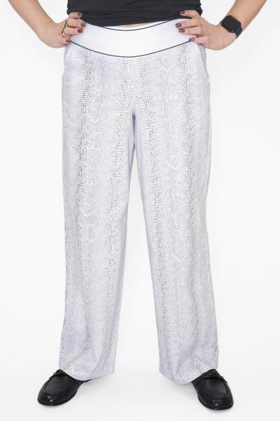 Брюки прямые питон бел. Брюки