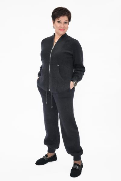 Костюм брючный черный 2025Г.
