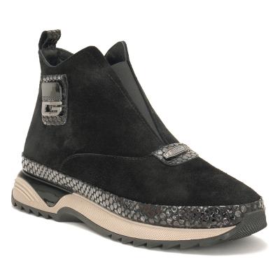 Кроссовки женские