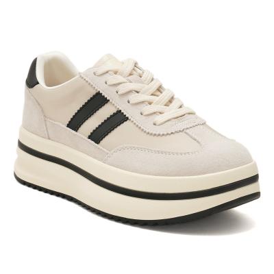 Кроссовки женские