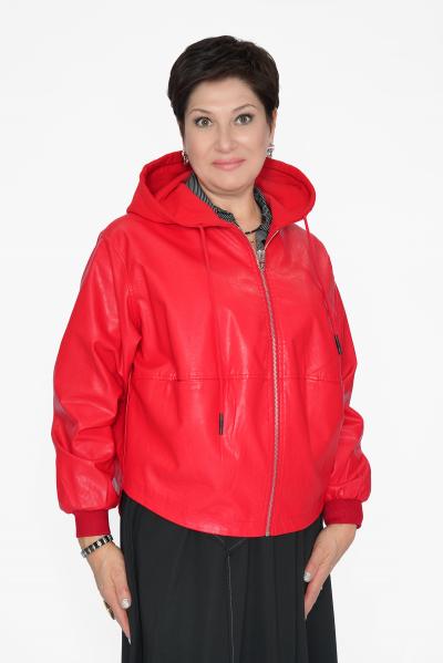 Куртка алая с капюшоном